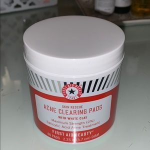 First Aid Beauty Acne Clearing Pads
